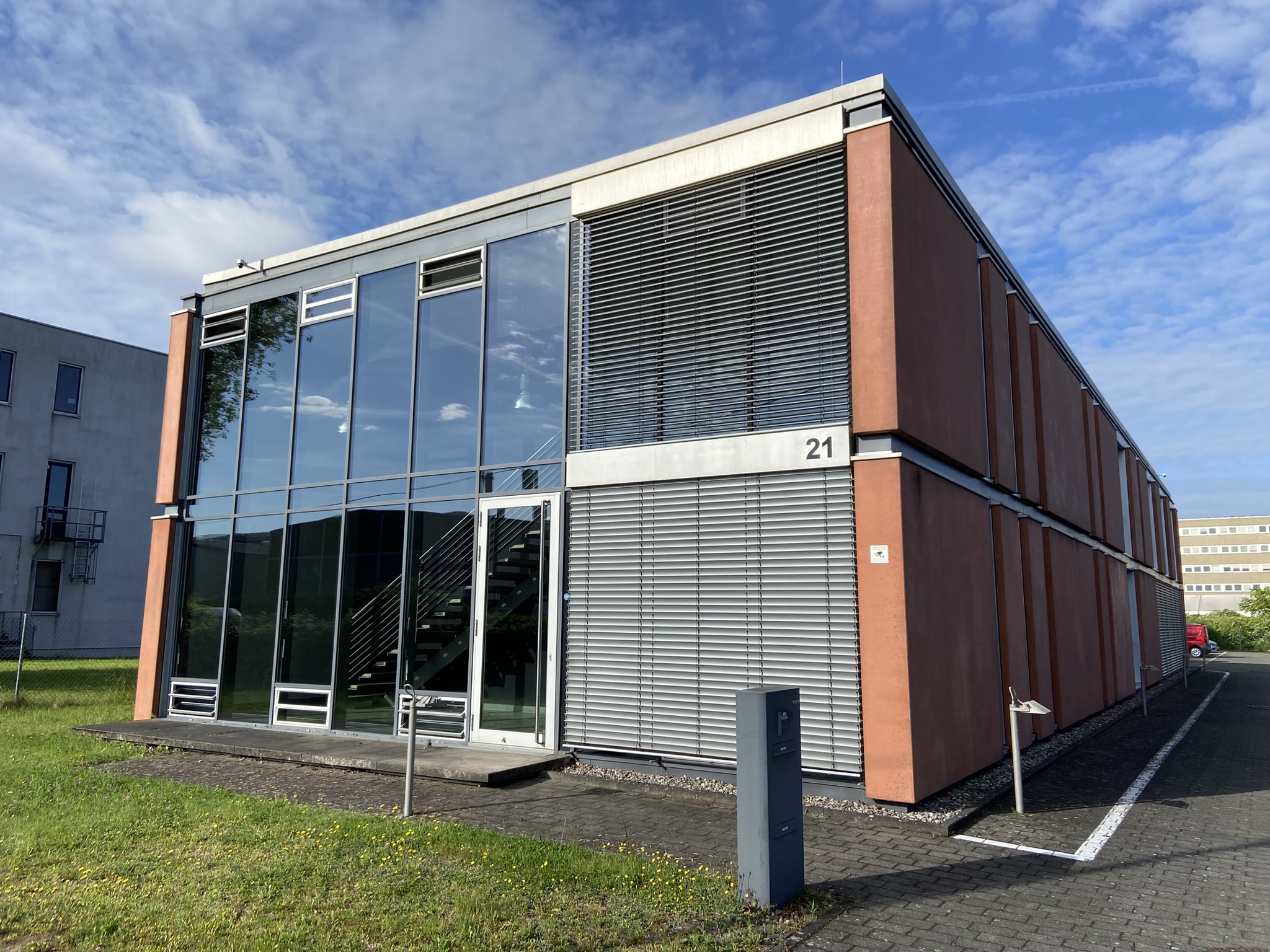 Bürogebäude GRANDJEAN · MÜLLER & KOLLEGEN in der Gwinnerstraße 21